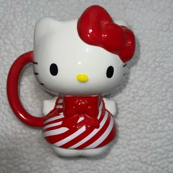 white christmas dresses Hello Kitty Holiday Ski Ceramic Mug and Figurine Gift Set main image 0